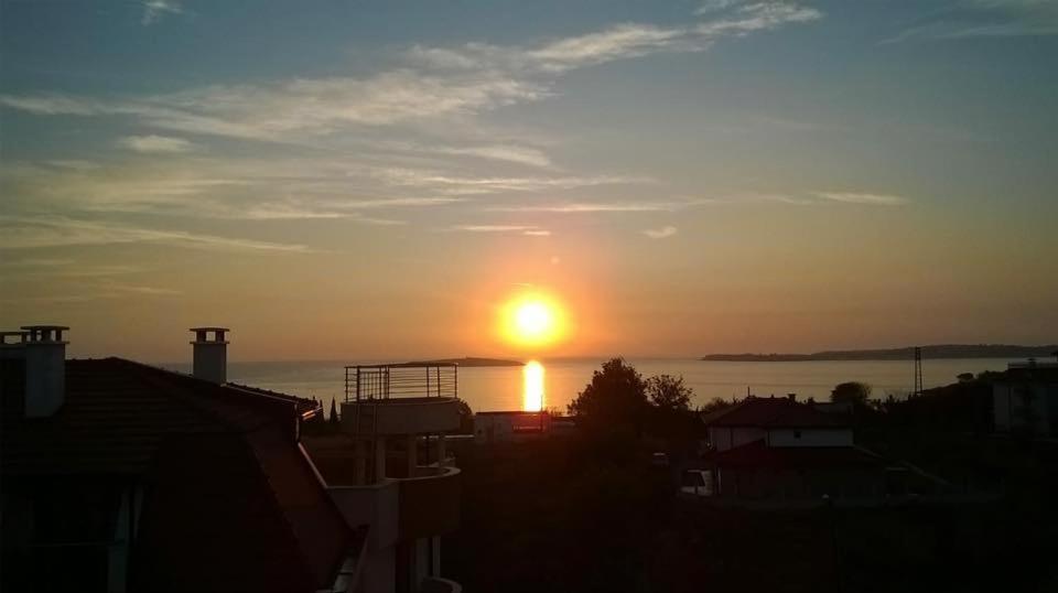Hotel Veleka Chernomorets Exterior photo